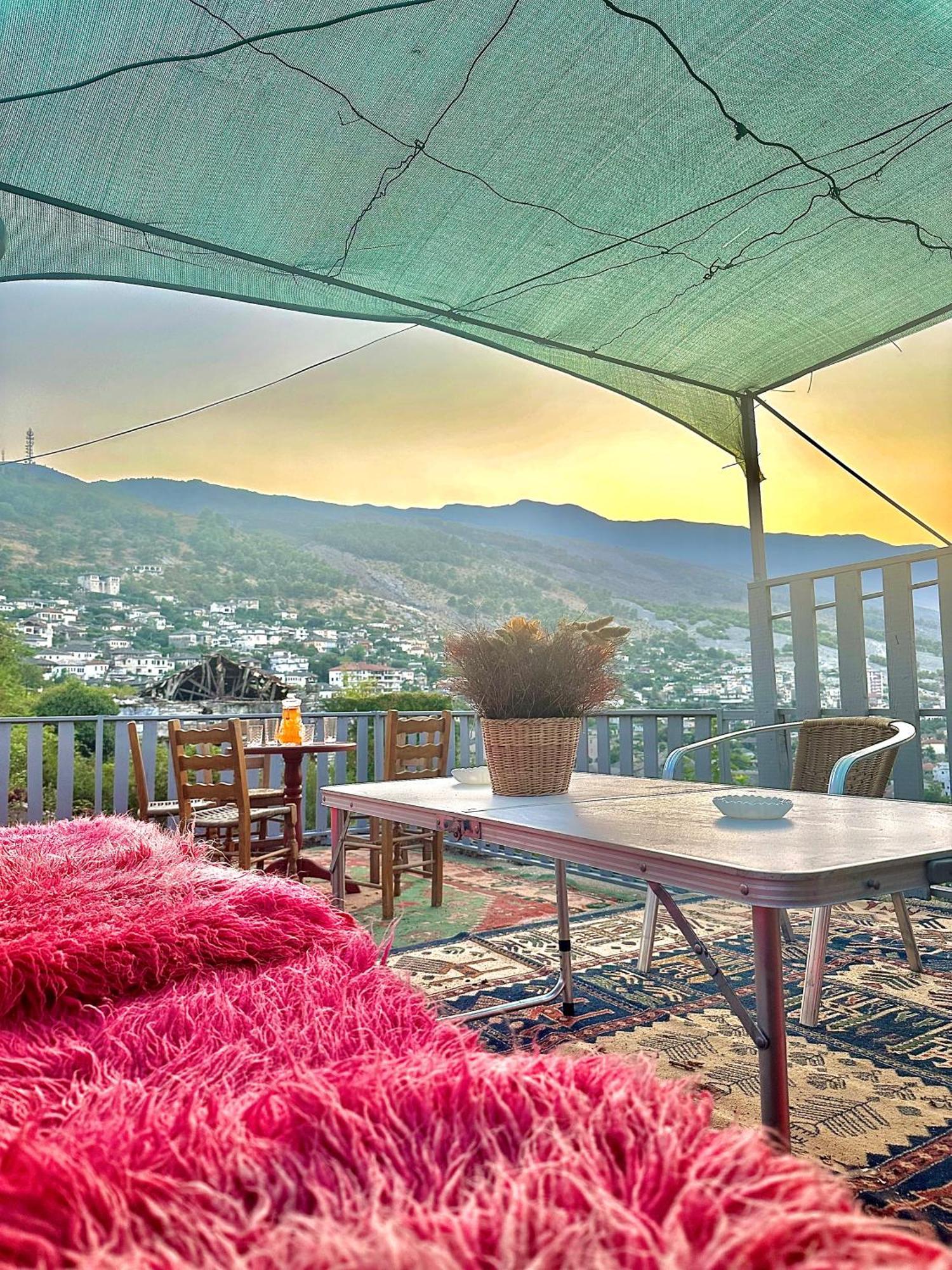 Grandpas House Hotel Gjirokastër Eksteriør billede