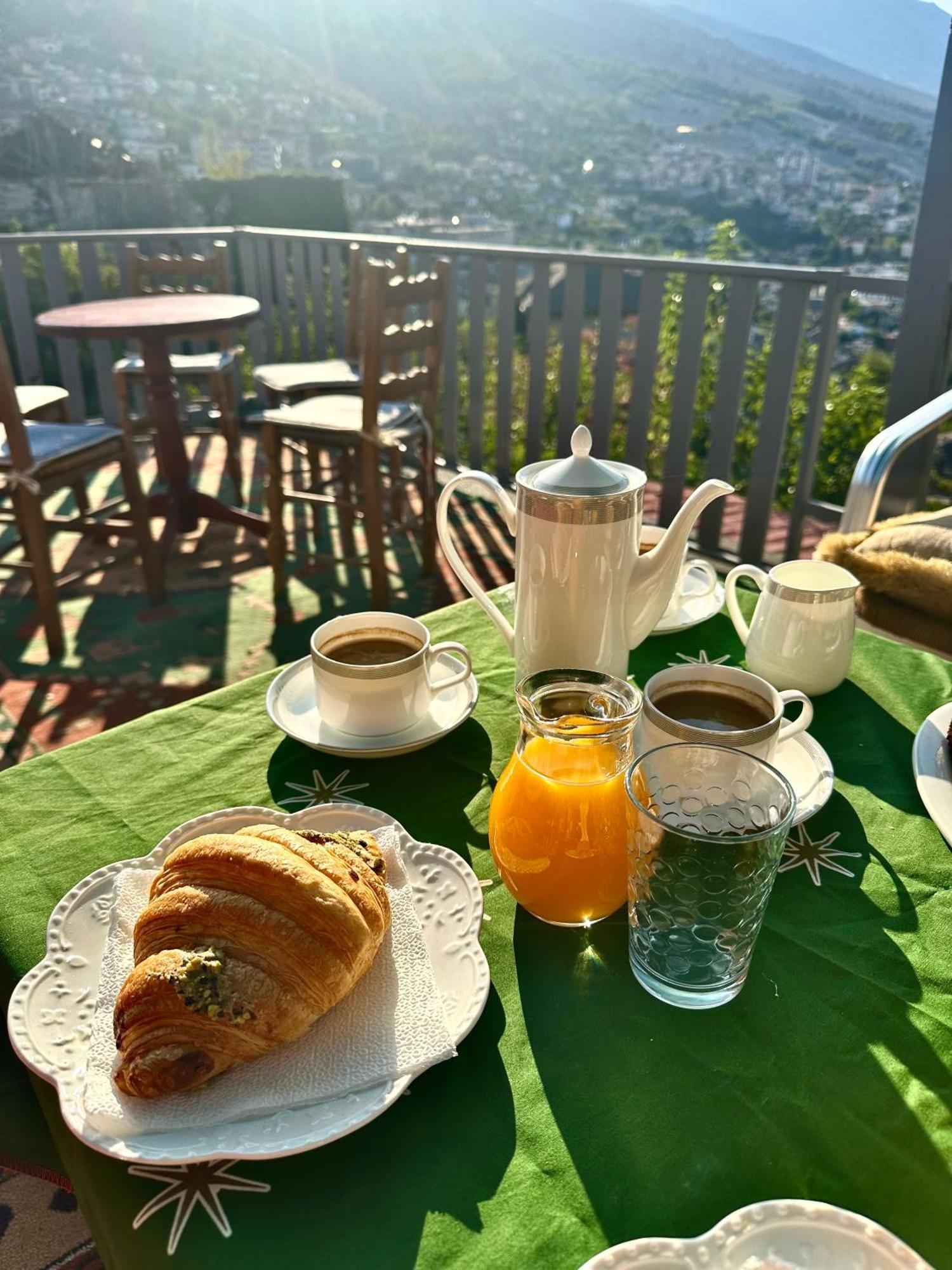 Grandpas House Hotel Gjirokastër Eksteriør billede