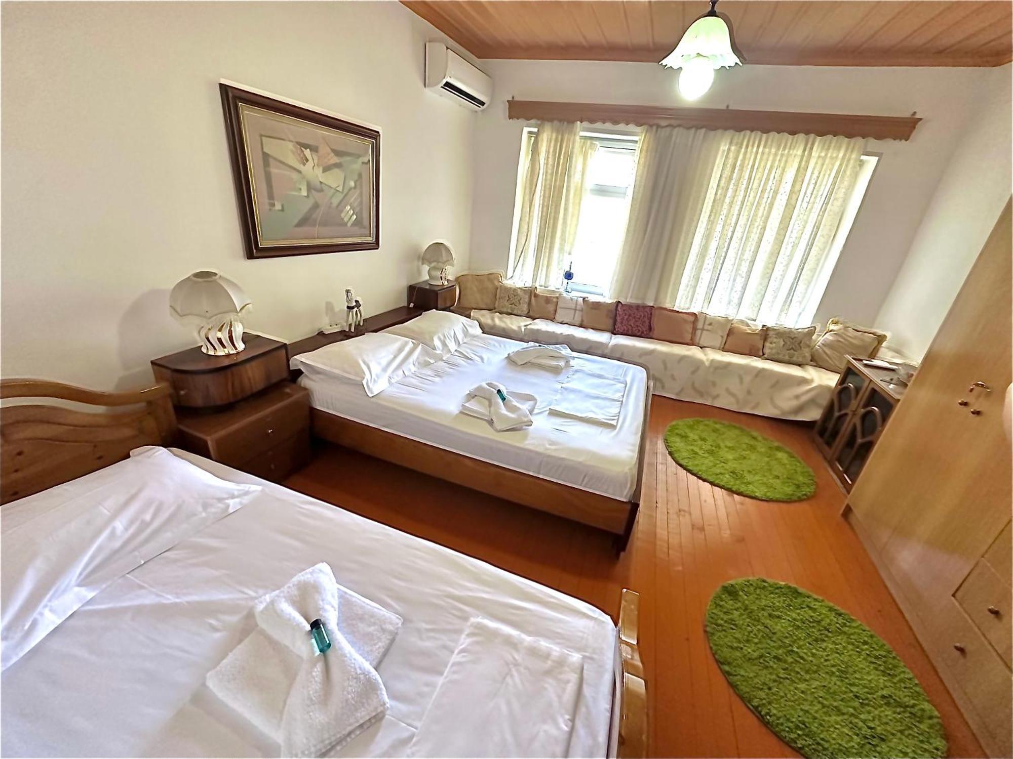 Grandpas House Hotel Gjirokastër Eksteriør billede